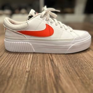 Nike Court Legacy Lift sneaker - size 8 - almost new